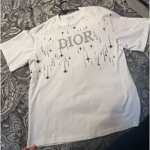 Dior tshirt barely worn great condition no rips or tares very clean ready to go